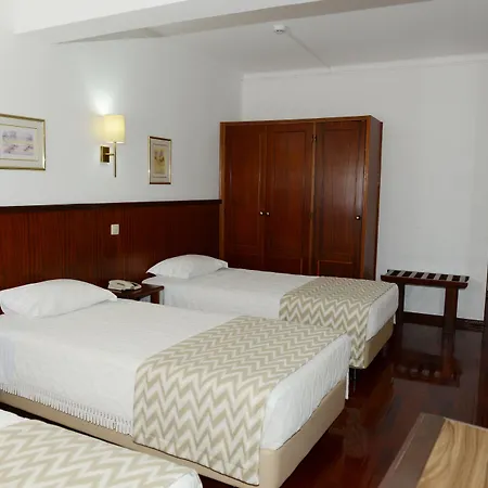Bed & Breakfast Estalagem Sequeira 3*