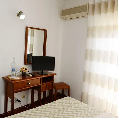Estalagem Sequeira Bed & Breakfast Sao Bras de Alportel