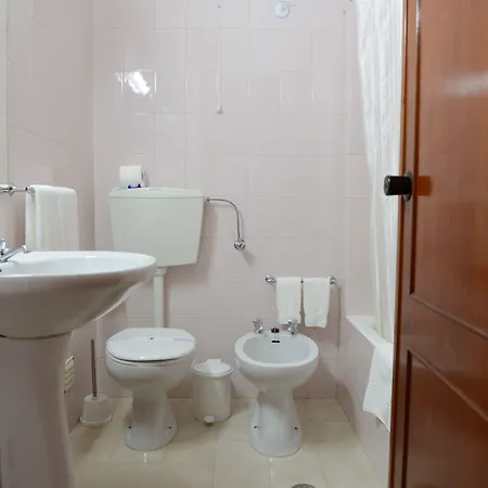 Bed & Breakfast Estalagem Sequeira