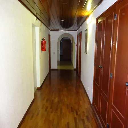 Bed & Breakfast Estalagem Sequeira 3*
