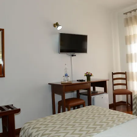 Estalagem Sequeira Bed and breakfast
